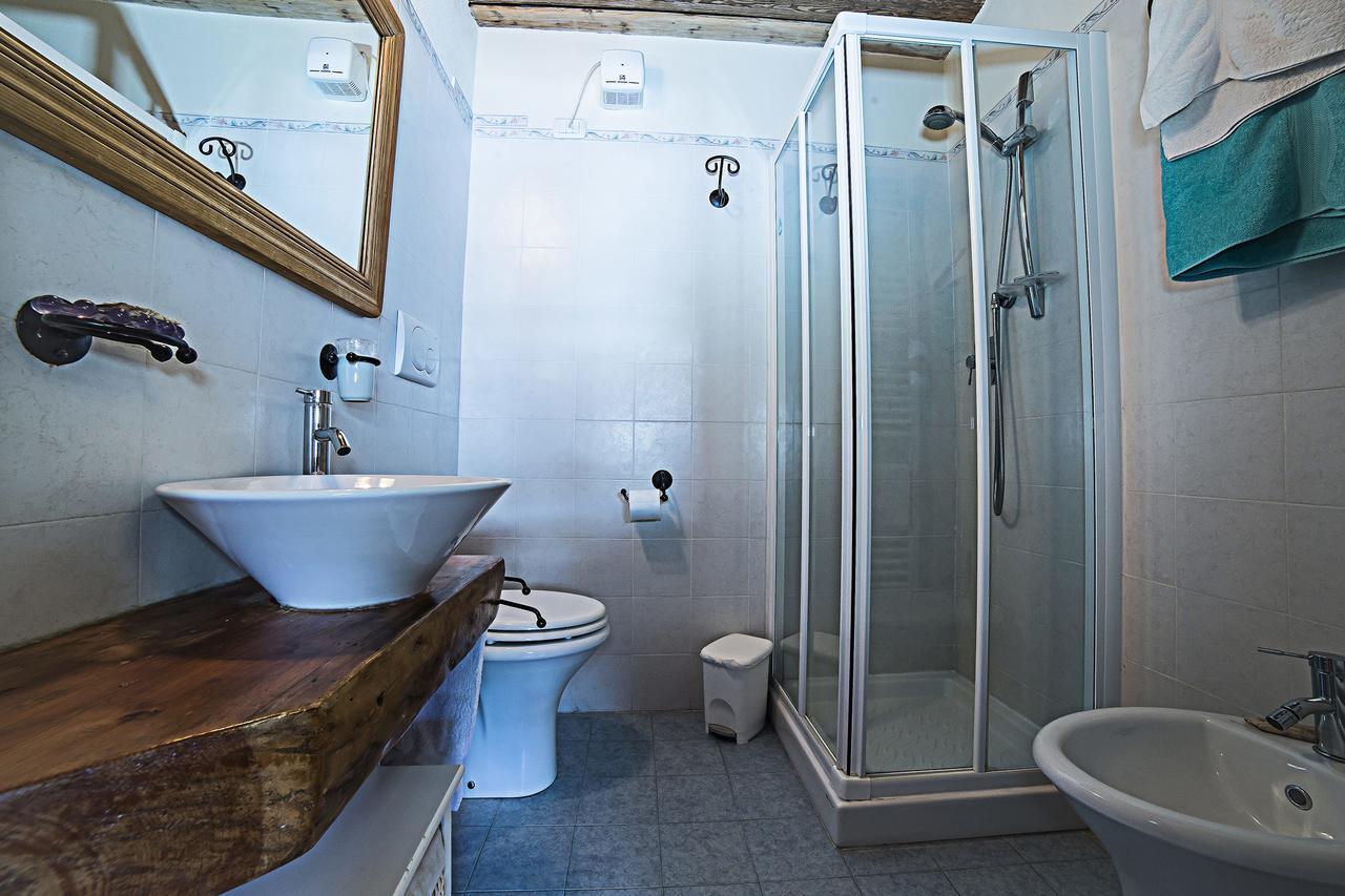 Le Thovex Bed & Breakfast La Thuile Eksteriør bilde